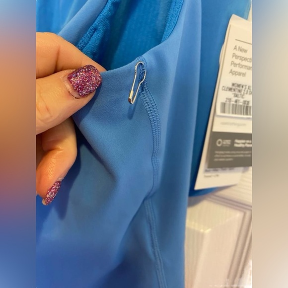 NWT Vuori shorts and cropped tank set Size XL - Picture 7 of 7